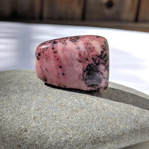 Rhodonite Meaning And Spiritual Properties