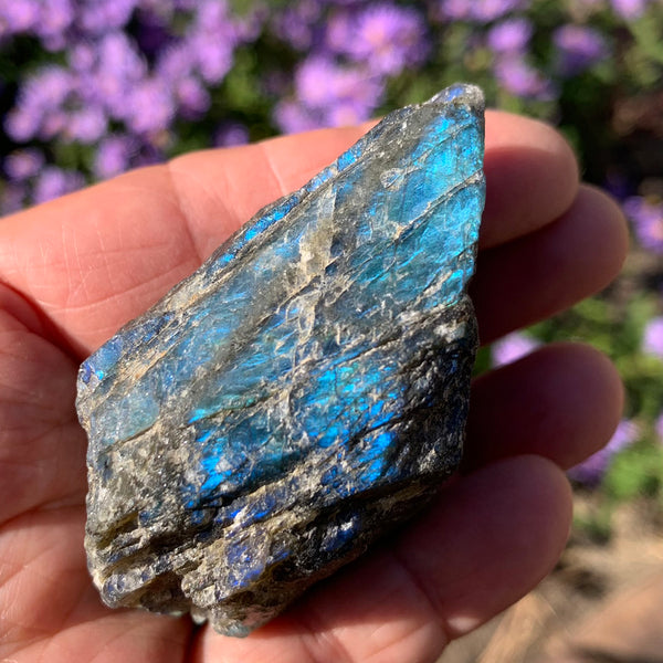 Áberandi Labradorite náttúrusteinn