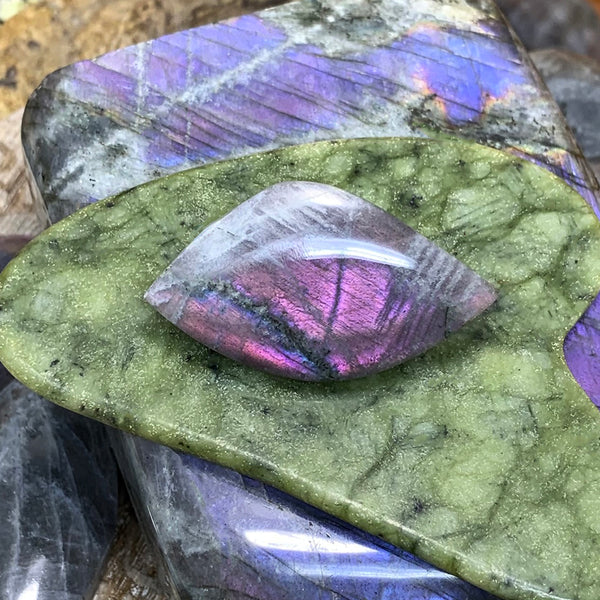 Cabochon Labradorite