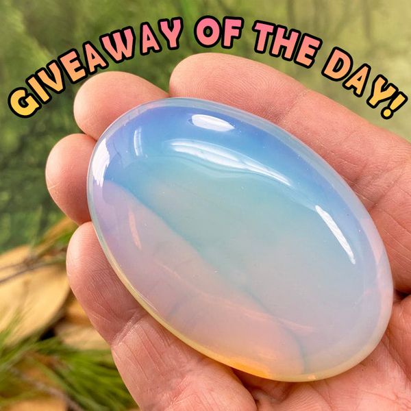 GRATIS GIVEAWAY! Opalite Palmstone - (Betal bare forsendelsesomkostninger)