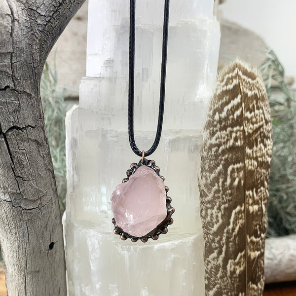 Pendentif soudé doux en quartz rose