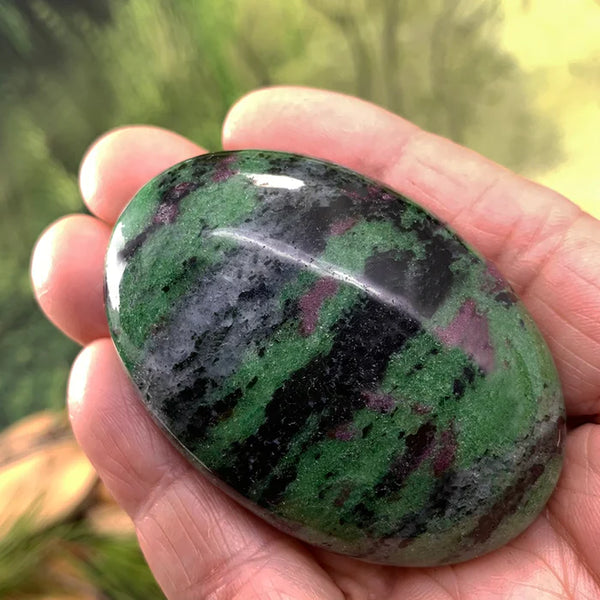 BREZPLAČNA NAGRADNA IGRA! Ruby in Zoisite Palmstone - (plačajte samo stroške pošiljanja)