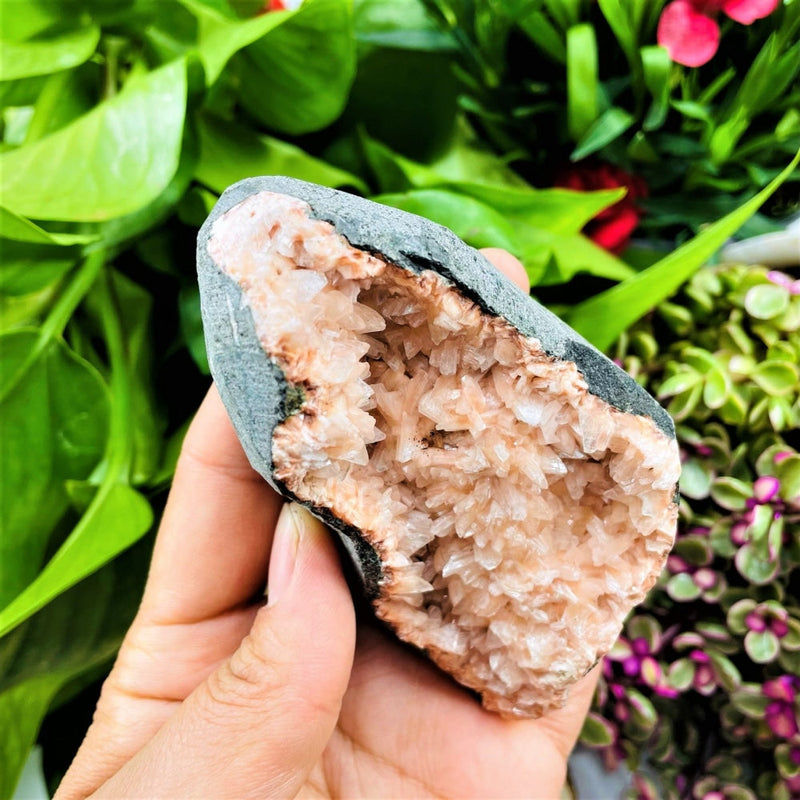 Zeolite Geode (Item #0021)